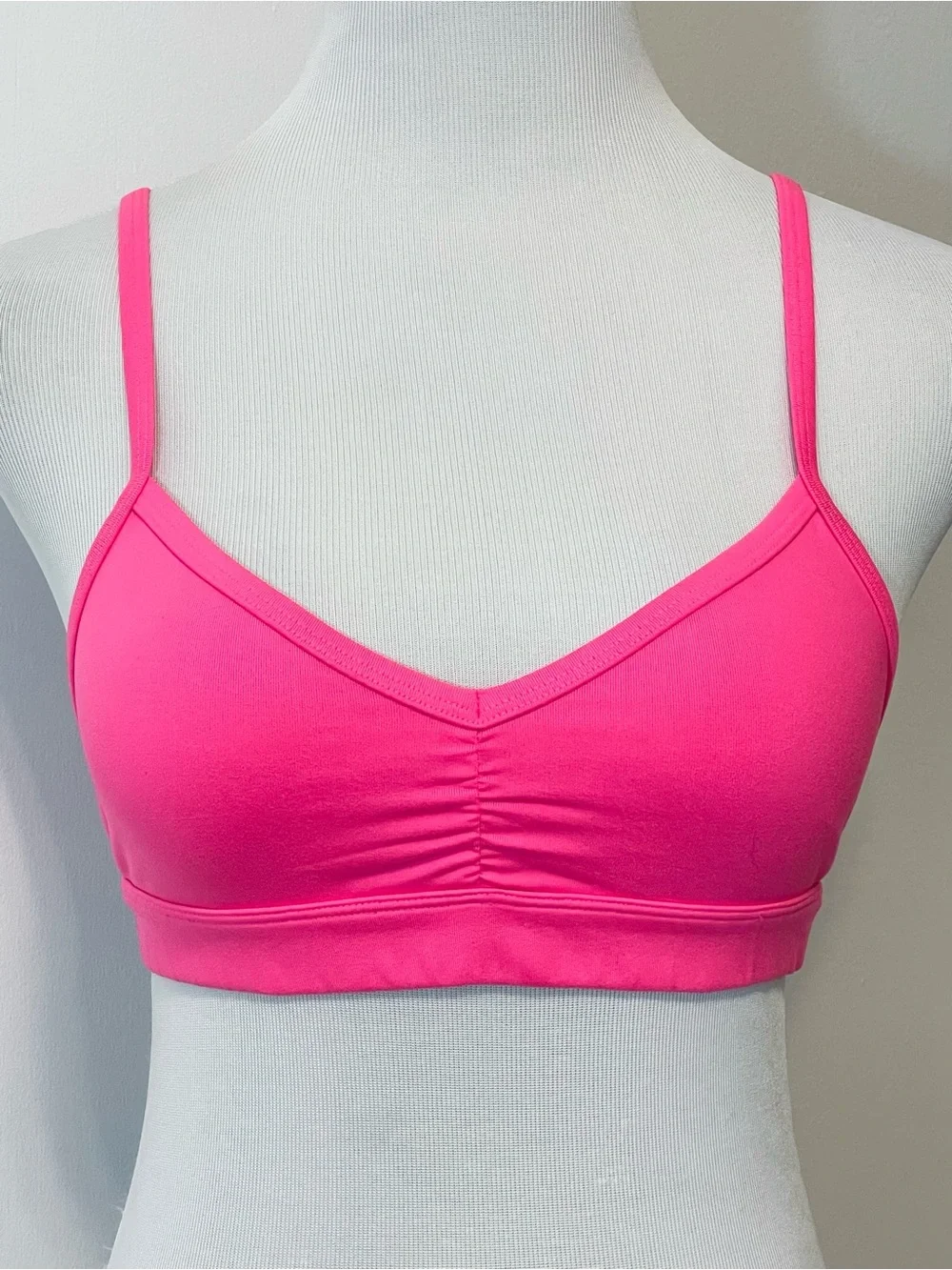 NWOT Alo Yoga Neon Pink Glow Yoga Multi-Strap Back Sports Bra Size XS